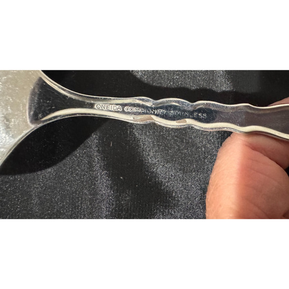 Oneida Community Stainless CELLO Flatware Set Betty Crocker 107 Pcs with Serving - Picture 14 of 14